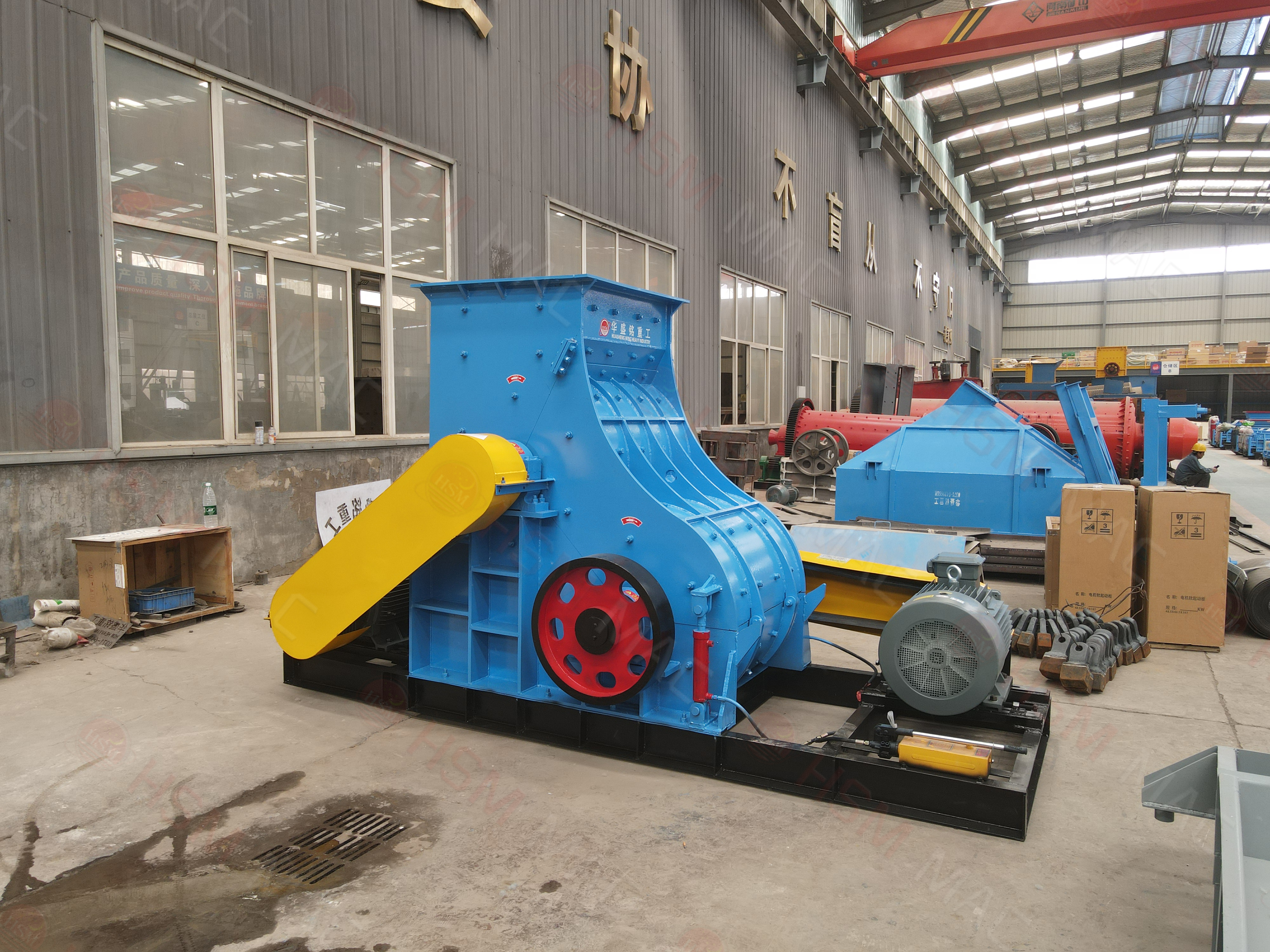 磚廠用雙級(jí)無(wú)篩底粉碎機(jī)實(shí)現(xiàn)均勻細(xì)膩的出料體驗(yàn)