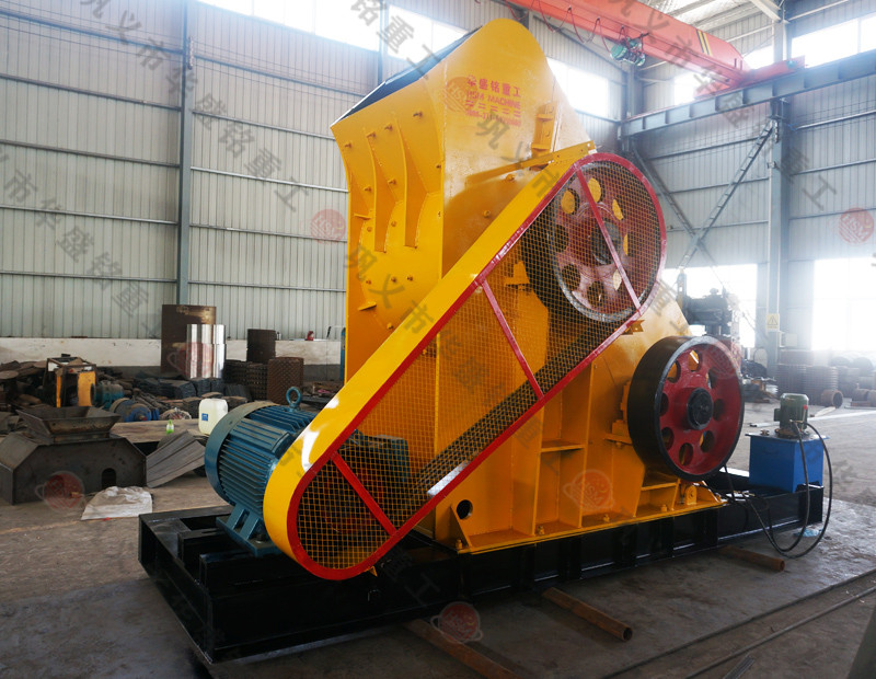 黃皮渣粉碎機(jī)1